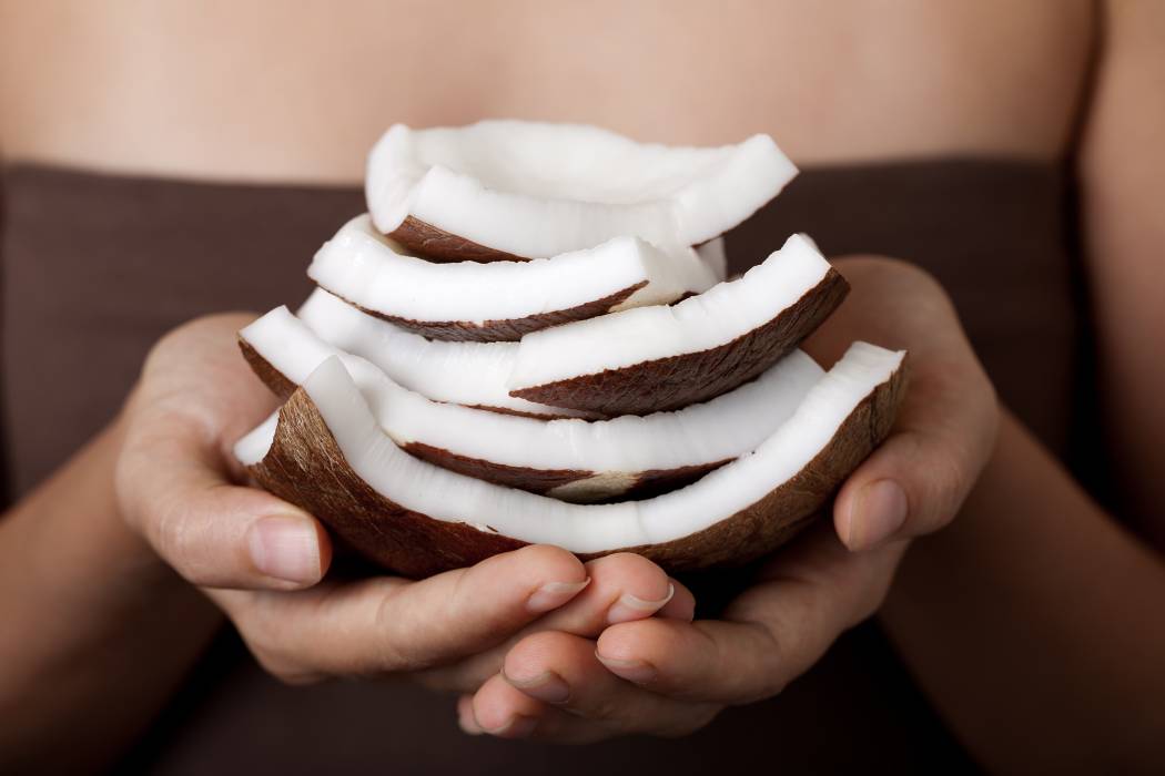 Ulei de cocos produs bio – un superaliment care te ajuta sa arati si sa te simti mai bine